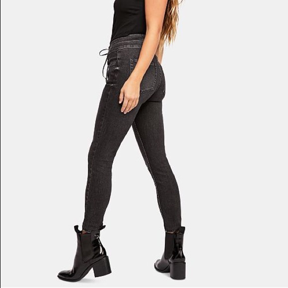 FREE PEOPLE Crvy LoverKnot Lace Up Jeans NWT SIZE 34 Black - Picture 2 of 7